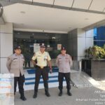 Kanit Samapta Polsek Rangkasbitung Polres Lebak Patroli Ke Bank BRI Cabang Rangkasbitung IMG-20251030-WA0075