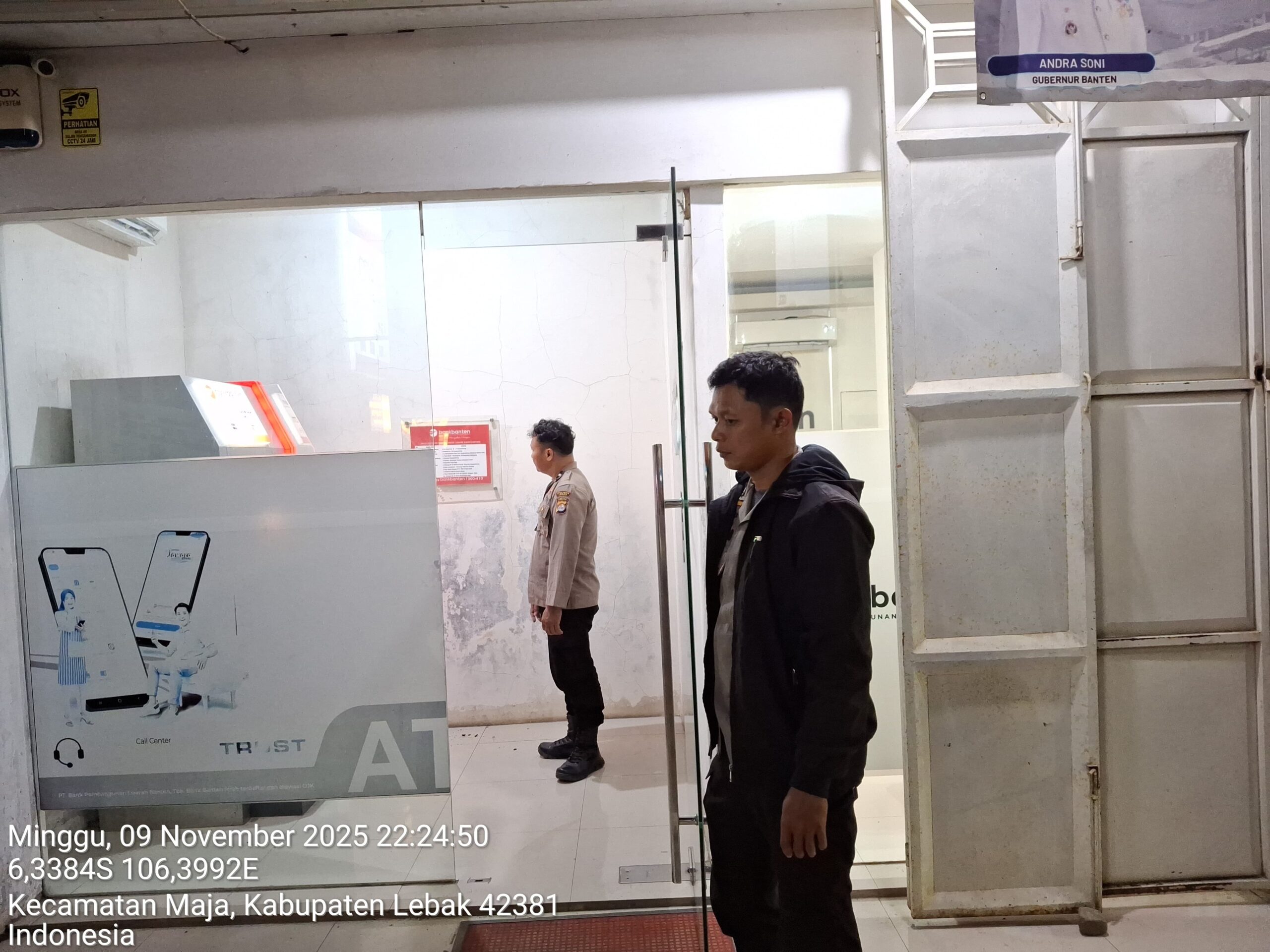 Cegah Gangguan Kamtibmas Anggota Polsek Maja Polres Lebak Laksanakan Patroli Ke Atm IMG-20251110-WA0055