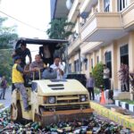 Polda Banten Musnahkan 12 Kg Narkoba dan Ribuan Botol Miras IMG-20251227-WA0053